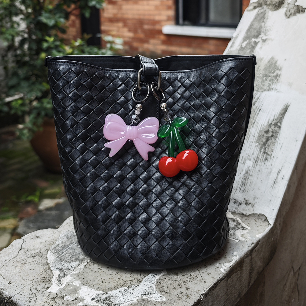 HERLOOK Big Cherry Bag Charm S – Phone Accessories For Teens Bewertung und Preis